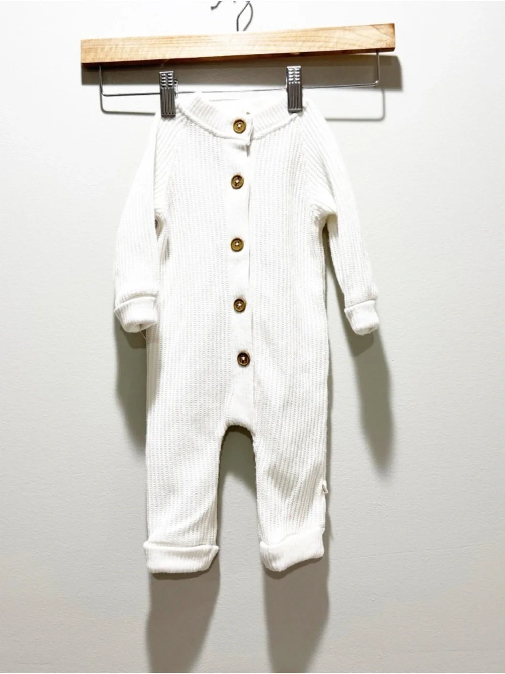 SNUG Classic White Knit One-Piece Romper with Button Front Sz 3-6 M